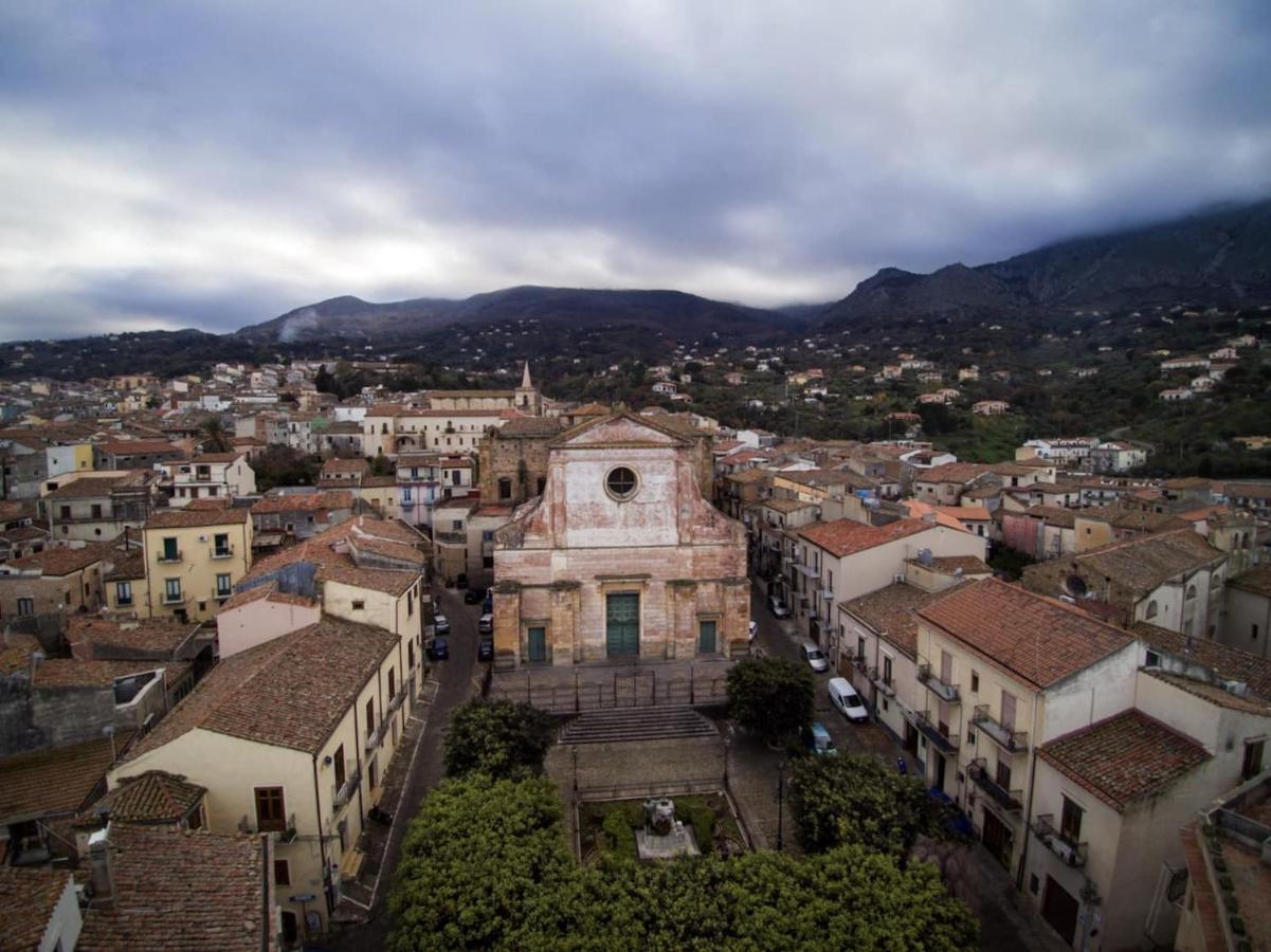 Vetriera41 Castelbuono (Sicily) Exterior foto